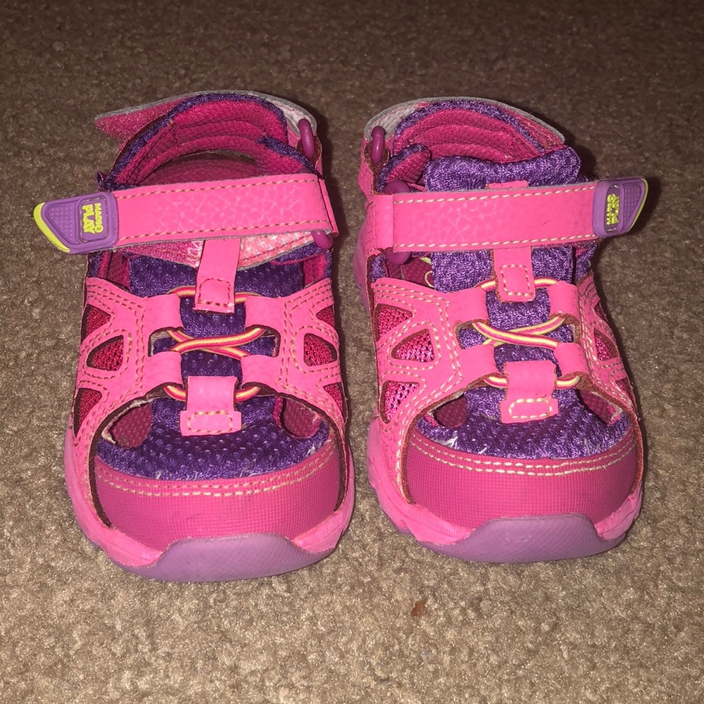 Stride Rite Made 2 Play 6W Toddler Shoes.